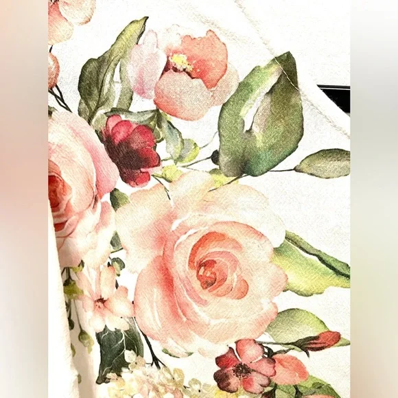 By Made With ❤️ Floral Wayercolor White Women's Top - Picture 5 of 12